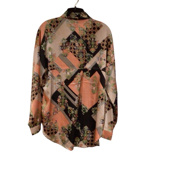 VICI paisley Satin Blouse Size Small Oversize Button Up blouse - Picture 4 of 4